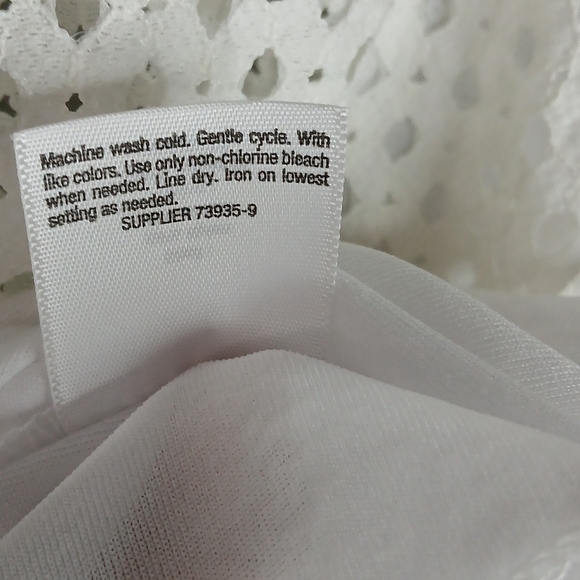 a.n.a A New Aproach White Eyelet Peplum Top - Picture 15 of 15